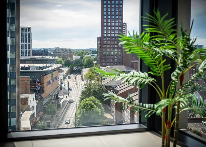 The Mercian By Your Perfect Stay Birmingham - 24-Hour Reception & Gym
