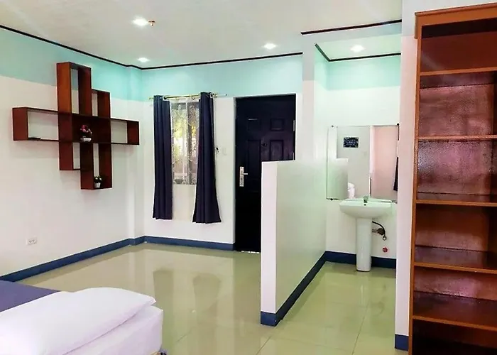 Ec Hotel Near Laoag Airport