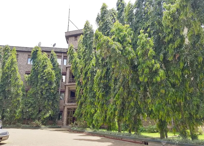 Discovery Courts Hotel