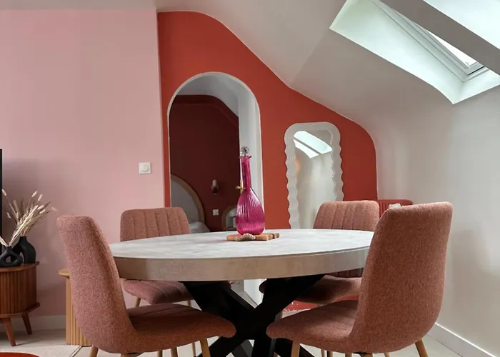 Grand Appartement Ultra Moderne Plein Centre, Plage A Pieds, Avec Parking