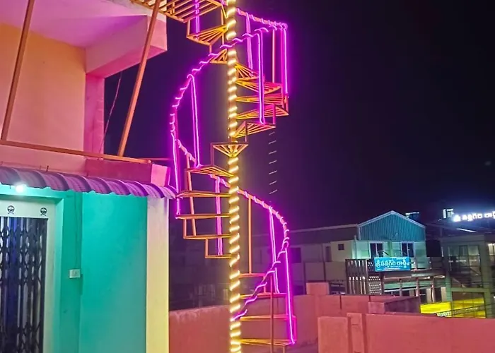 Raj Kamal Lodge