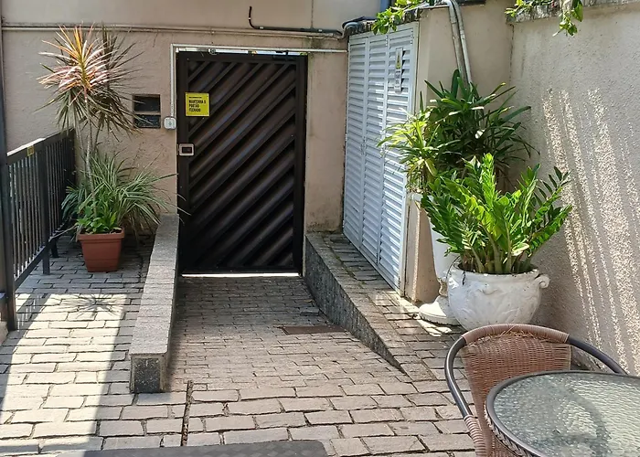 Pousada Parque Suites - Estacionamento e Piscina na Enseada