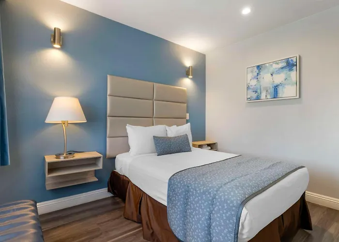 Best Western Orange Plaza