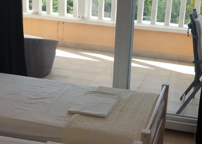 Apartments Tare, Electric Car Refill