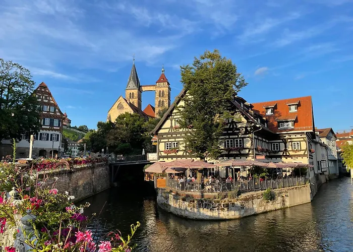 SecondHome Esslingen - Very nice&modern holiday apartment, Olgastr 20