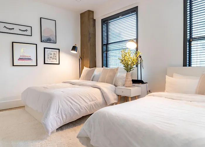 Fashion Loft 2 Bedroom Downtown