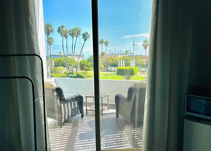 Costero Inn - Not Hotel