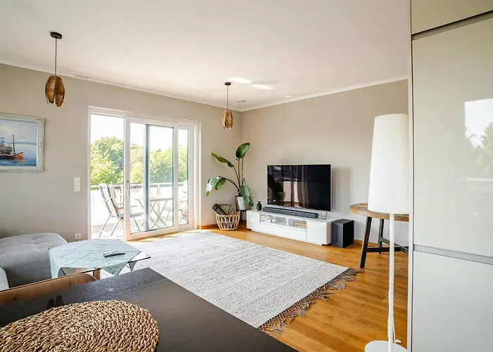 Luxuriöse Wohnung mit Terrasse, Balkon und Wasserbett - 24h Check-In