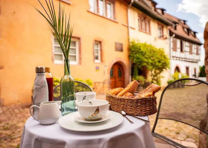 Maison Rebleuthof, Charme, Confort Et Authenticite Au Coeur De Riquewihr