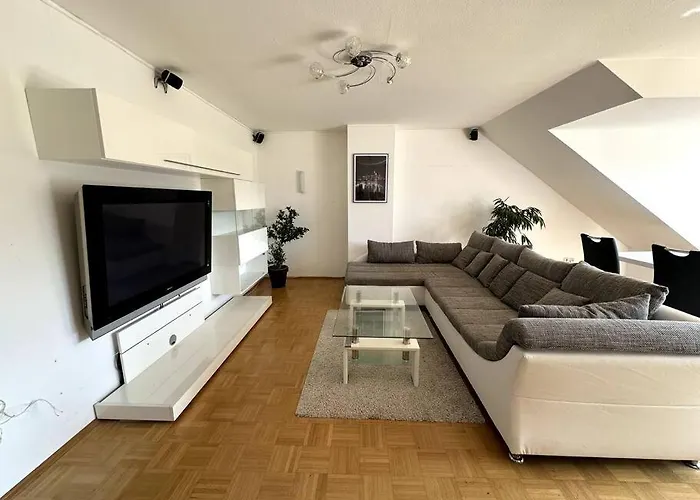 2-Zimmer-Wohnung mit Balkon&guter Anbindung in Aschaffenburg