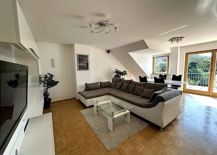 2-Zimmer-Wohnung mit Balkon&guter Anbindung in Aschaffenburg