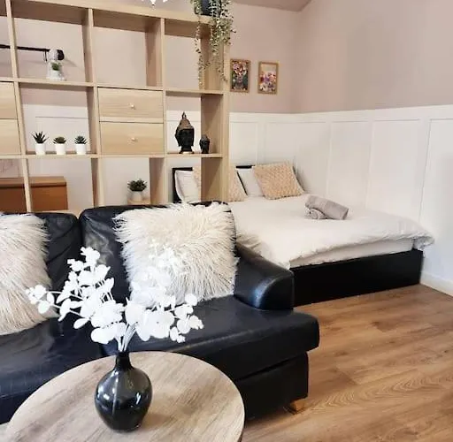 Charming Detached Cottage Near John Radcliffe Hospital Free Parking Self Check-In