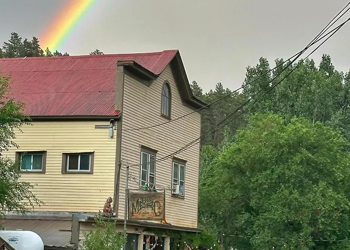 River Mountain Getaway-Private, Large, In- Law Apt