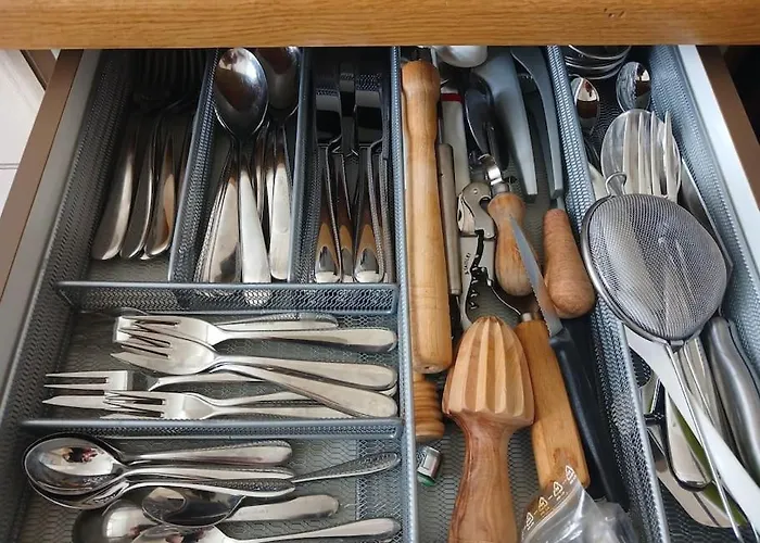 Charmante Jugendstilwohnung mit Tiefengaragenplatz