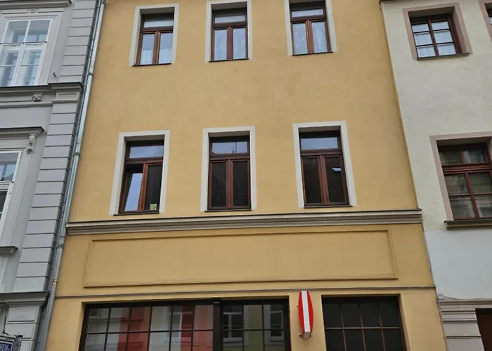 FERIENWOHNUNG 50m2 APARTMENT in ZITTAUER STADTZENTRUM INNENSTADT INNENRING TOP LAGE - WOHNEN AUF ZEIT IN ZITTAU - 1 RAUM WOHNUNG