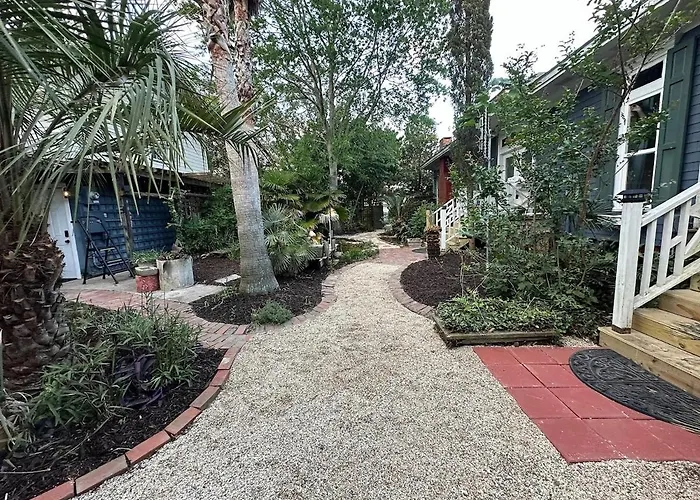 Bare Feet Bungalow -Close To Beach & Dog Friendly
