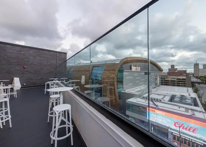 Modern Studio Apt With Rooftop, Gym, And Parking