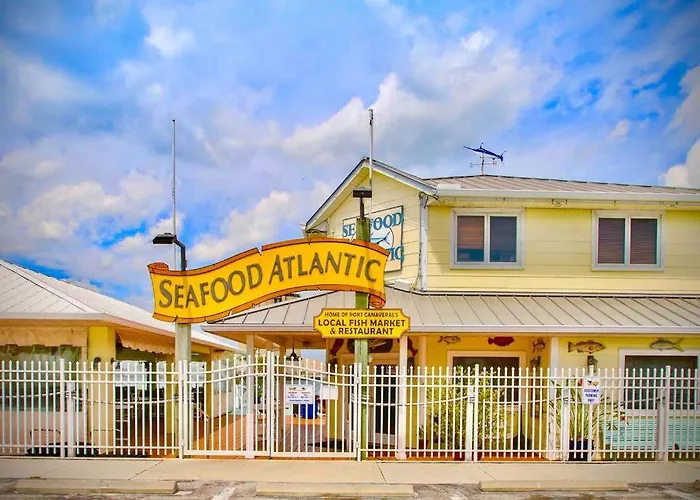 Spacious 4Br Beach House With Stunning Ocean Views
