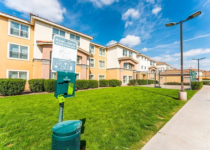 Scottsdale 1 Bd 1 Ba Furnished Apt 2 Beds
