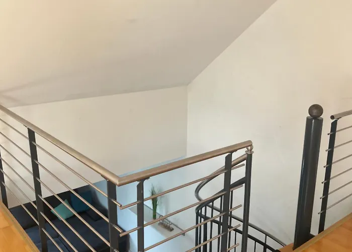 Schicke helle Galeriewohnung