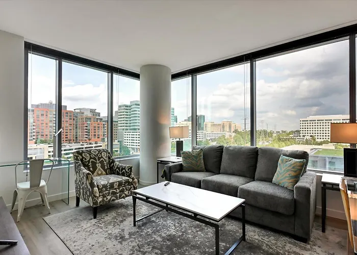 Global Luxury Suites At Town Center