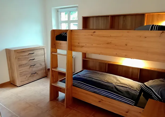 Seyfarthrooms - Ferienwohnung Zum Dorfladen Rathen - zentrale Lage mit direkter Anbindung an das Wanderwegenetz, moderne Inneneinrichtung