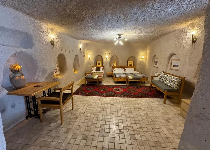 Pinhan Cave Suites