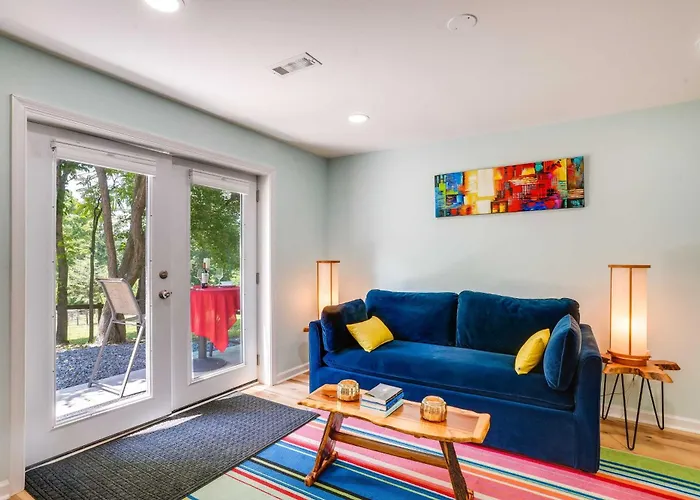 Front Royal Studio W/ Mtn Views & Brick Oven