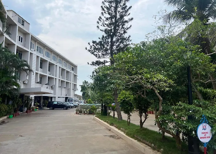 Varada Nagavali Hotel