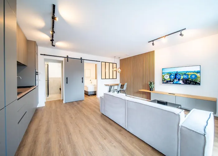 Coblenz Suites - Studio Apartments