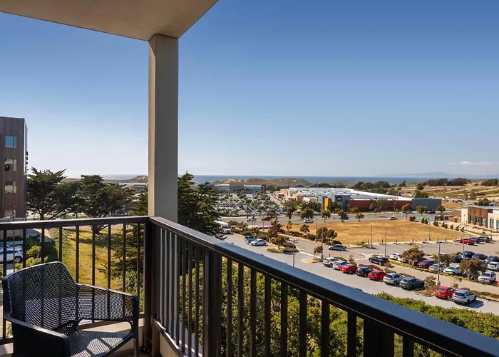 Home2 Suites By Hilton Marina
