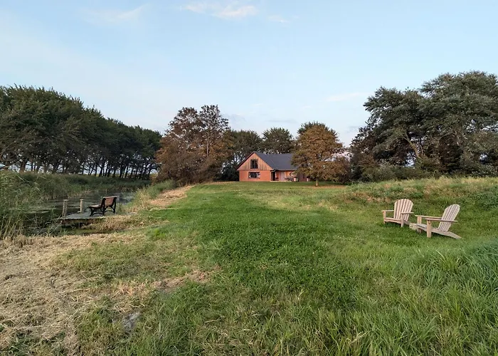 Op Lundingland - Bootshaus am alten Priel