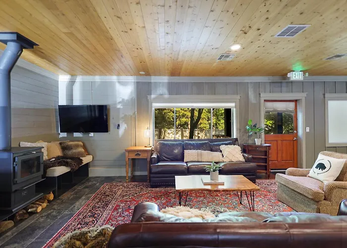 Shasta View Lodge