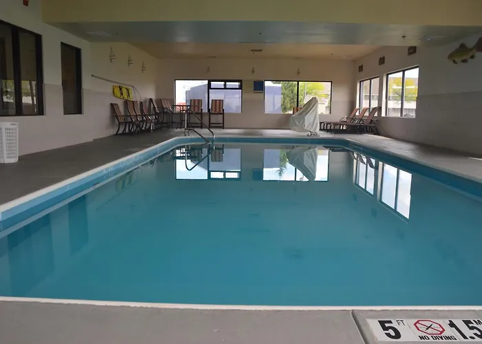 Comfort Inn & Suites Maumee - Toledo I80-90