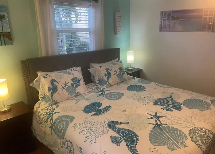 2Br Comfortable Downtown House Near Beach And More