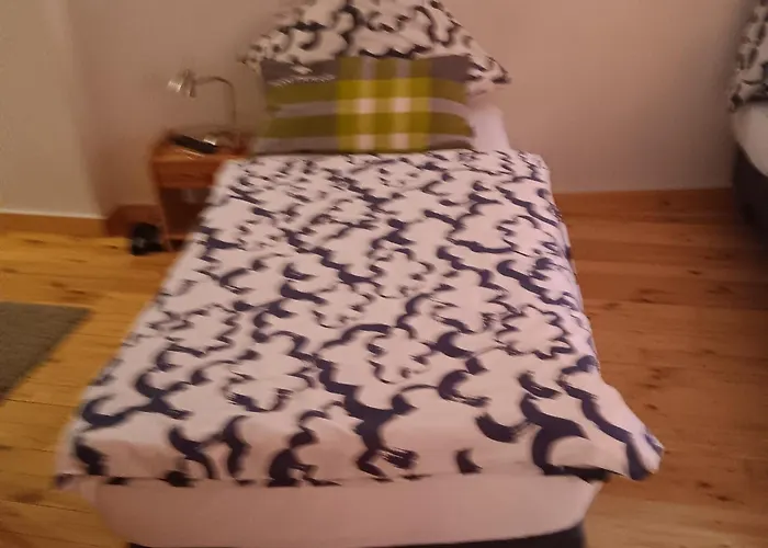 Neu Maisonette Haus jedes Zimmer mit eigenem Bad 7 Betten, Schlafen wie im Hotel mit Einbauküche