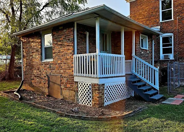Brickhaven Studio: Detached Kitchen Turned Studio!