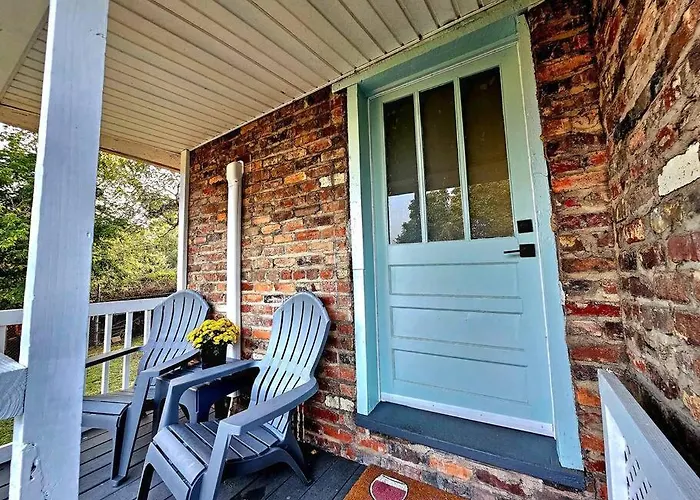 Brickhaven Studio: Detached Kitchen Turned Studio!