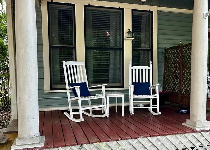 Tuscawilla B -Beautiful 3 Bedroom Apt Historic Ocala 1891