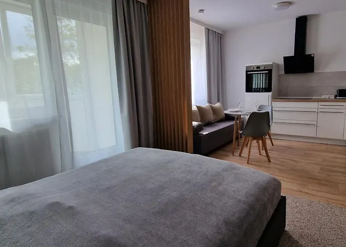 Zentrum Apartment - OLED TV - PS4 - Balkon - Parking