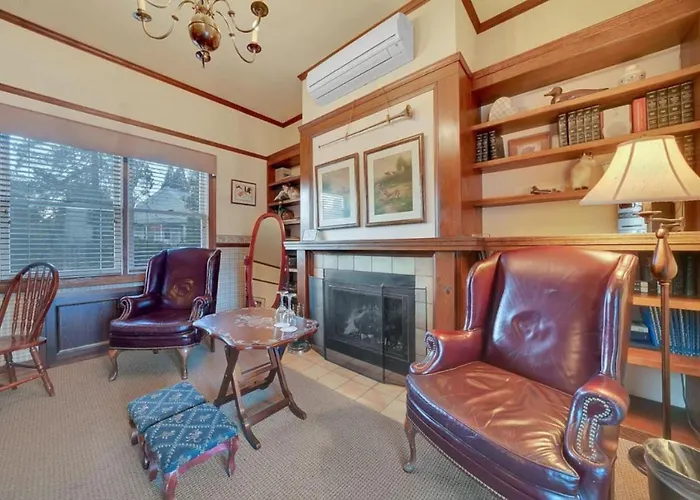 Romantic Victorian Getaway The Fox