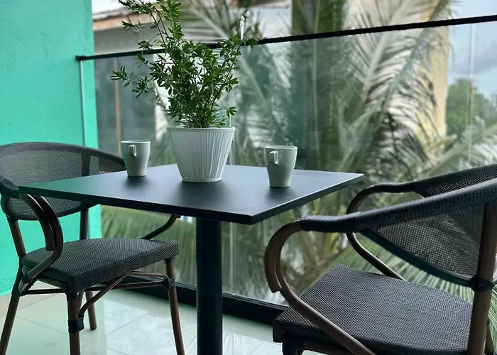 Yuvi Blue Guesthouse At Himmafushi