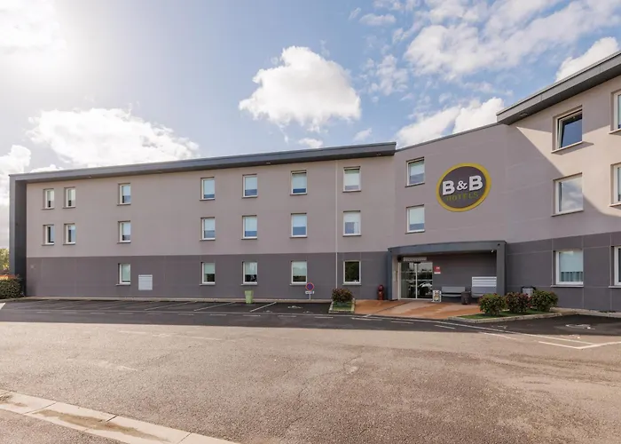 B&B Hotel Clermont-Ferrand Nord Riom