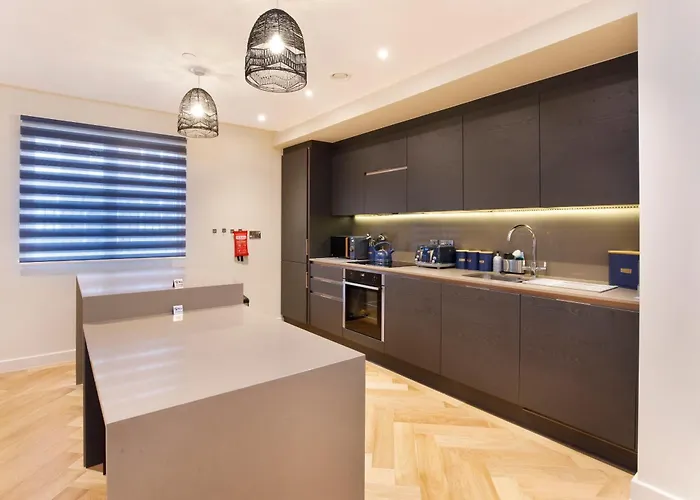 2 Bedroom Apartment At Hudson Quarter