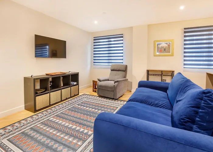 2 Bedroom Apartment At Hudson Quarter