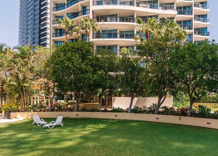 Resort Style Chevron Apartments Surfers Paradise By Gold Coast Travels