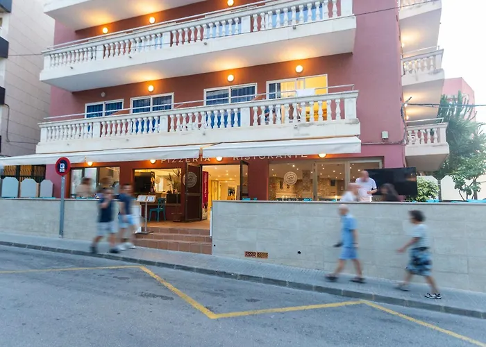 Ona Luna Park - Adults Friendly 16 Years Plus