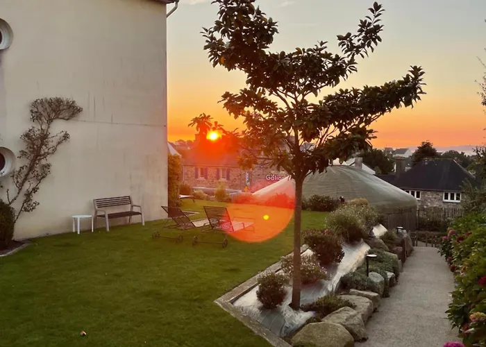Hotel Les Agapanthes-Logis Hotel