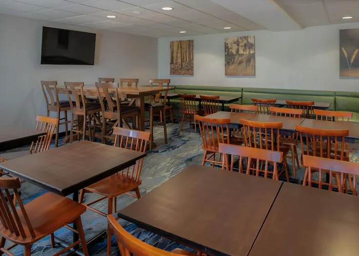 Fairfield Inn & Suites By Marriott Dayton Troy