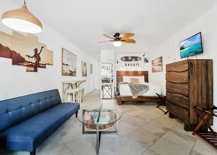 Kona Islander Inn - Prime Downtown Location With Hot Tub, Pool & Beach